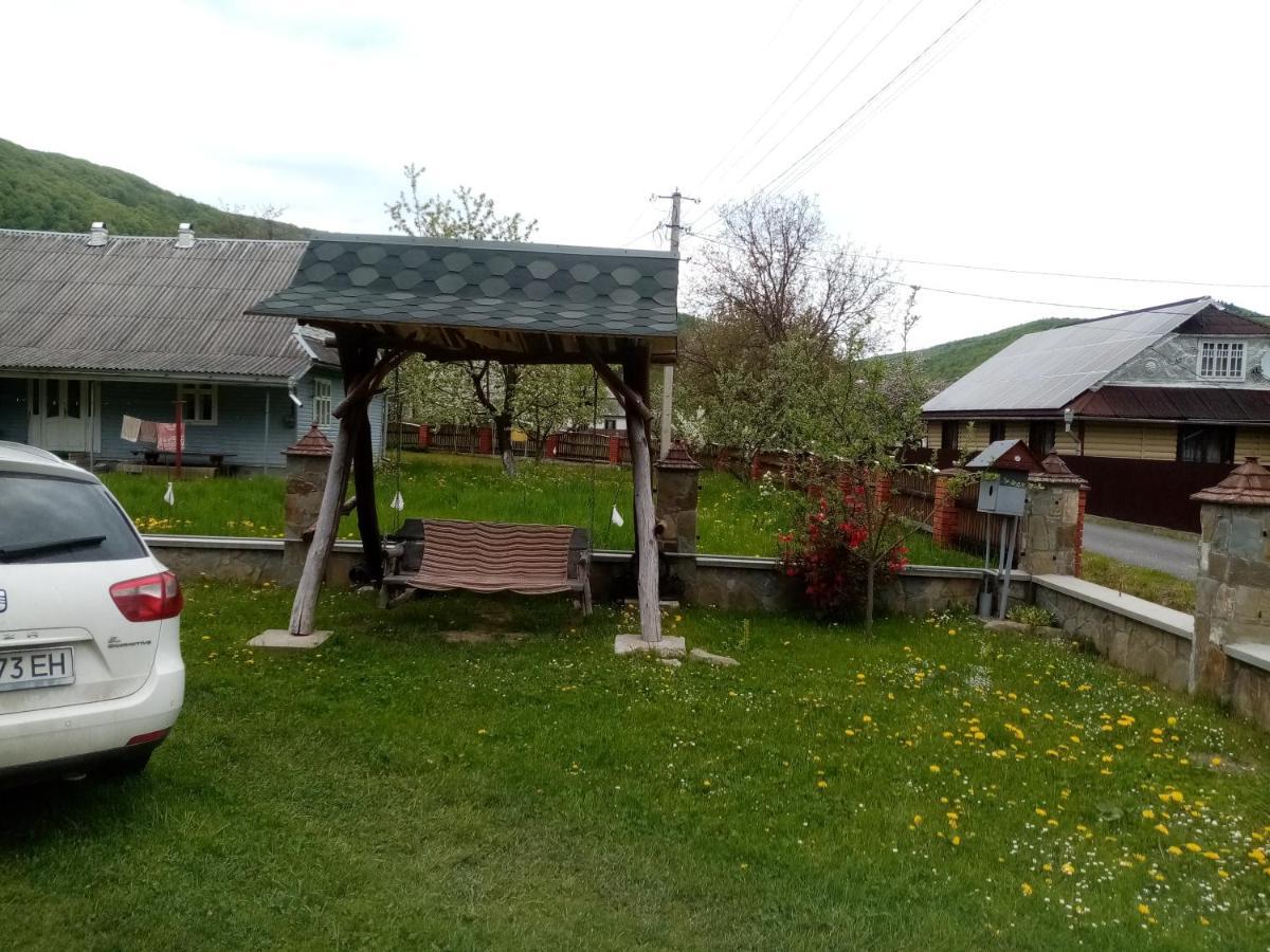 Садиба Федорчуків Гірська Хатина Sheshory Extérieur photo
